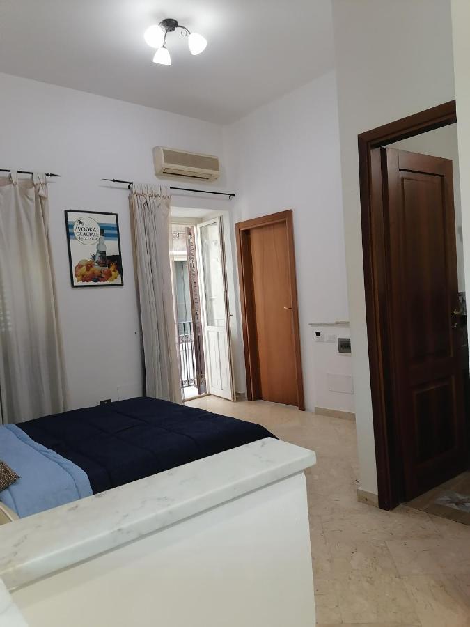 A Due Passi Appartament Hotel Palermo Bagian luar foto