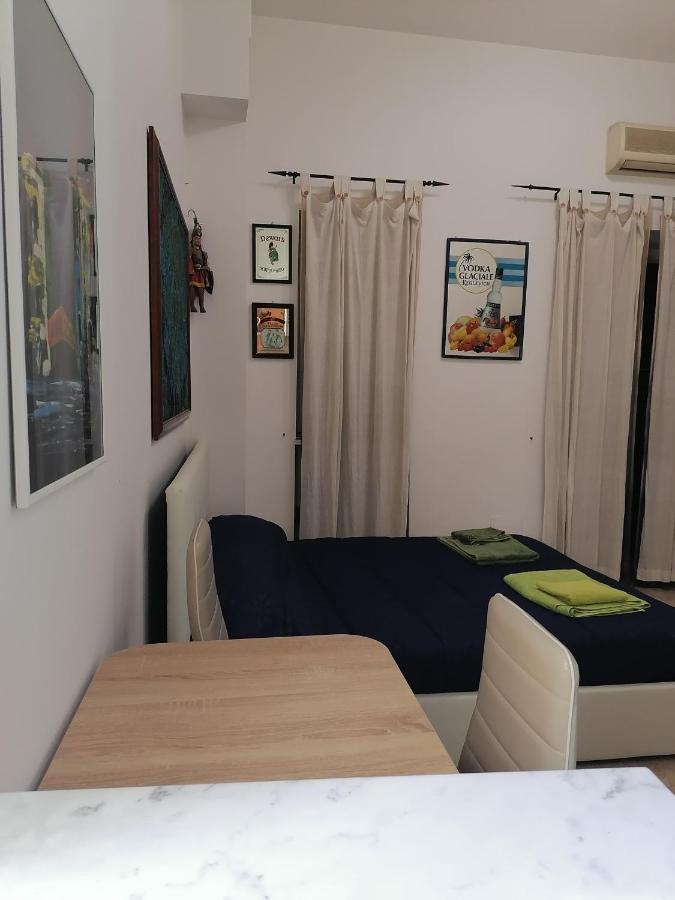 A Due Passi Appartament Hotel Palermo Bagian luar foto