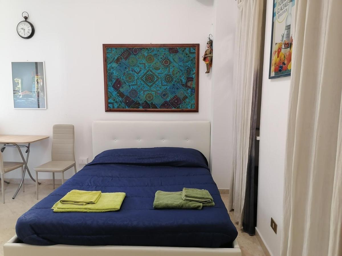 A Due Passi Appartament Hotel Palermo Bagian luar foto