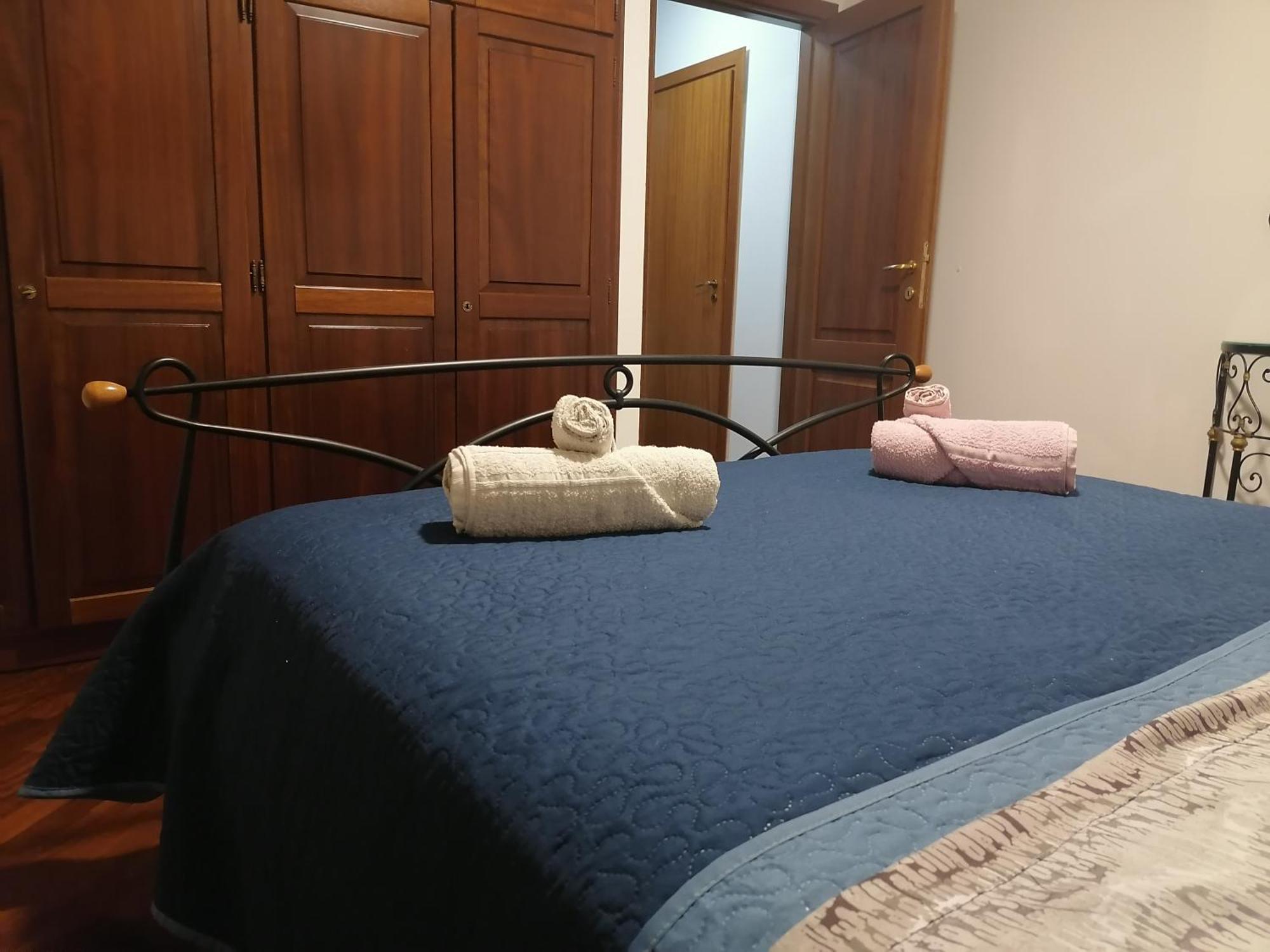 A Due Passi Appartament Hotel Palermo Ruang foto